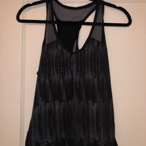 Lululemon workout top